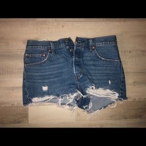 Levi’s Highwaisted Jean Shorts